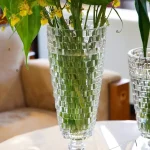 Comment nettoyer un vase en cristal opaque sans l'endommager ?