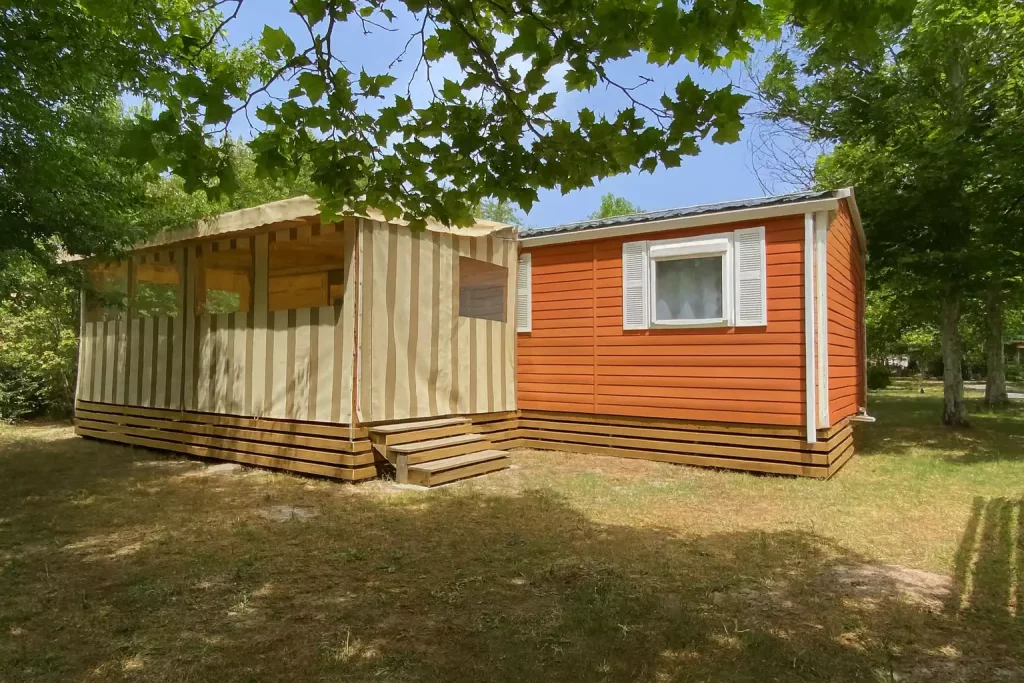 Comment fixer un soubassement de mobil-home ?