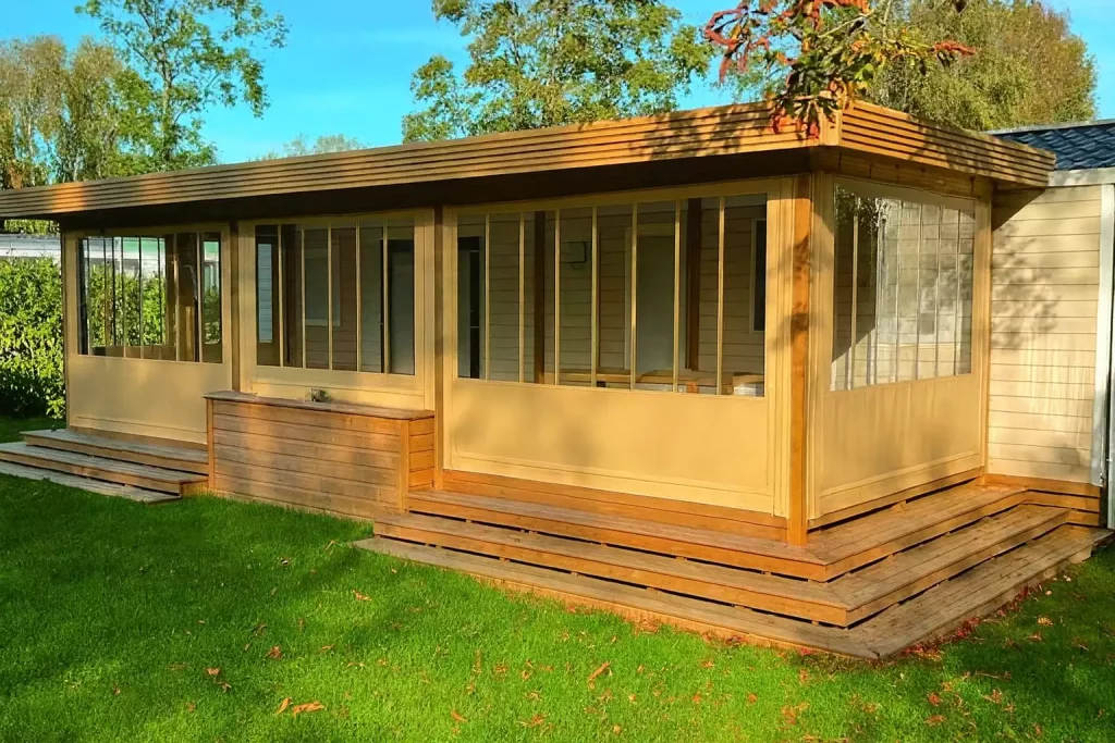 Comment fermer une terrasse de mobil-home : les solutions efficaces à adopter