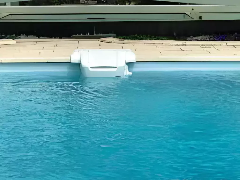 Comment remplacer le bloc de filtration Desjoyaux F15 de votre piscine ?
