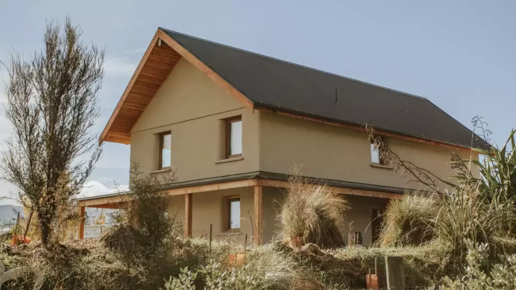 Pourquoi la maison paille porteuse est la solution écologique du futur ?