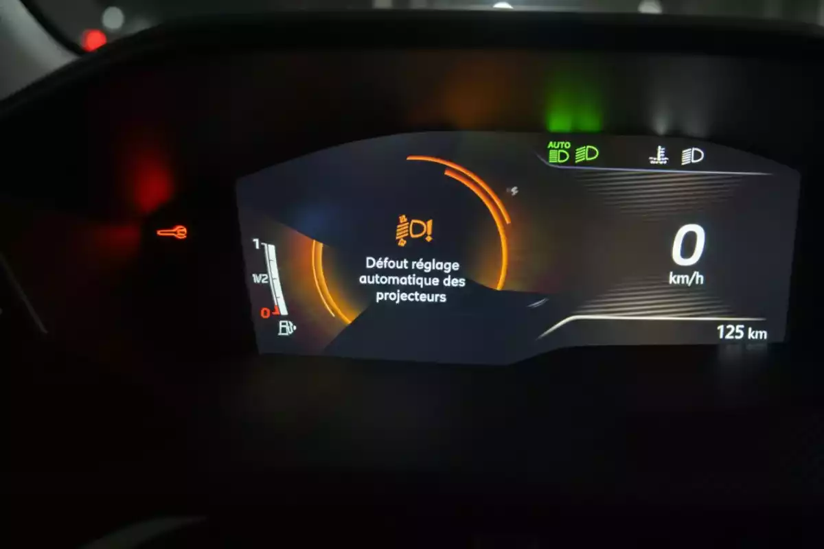 Résoudre les problèmes de réglage automatique des projecteurs sur Peugeot 308